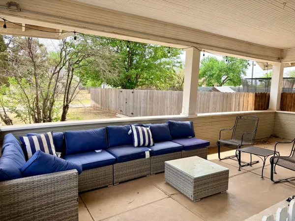$280,000 | 605 West 5th Street, Clarendon, TX 79226