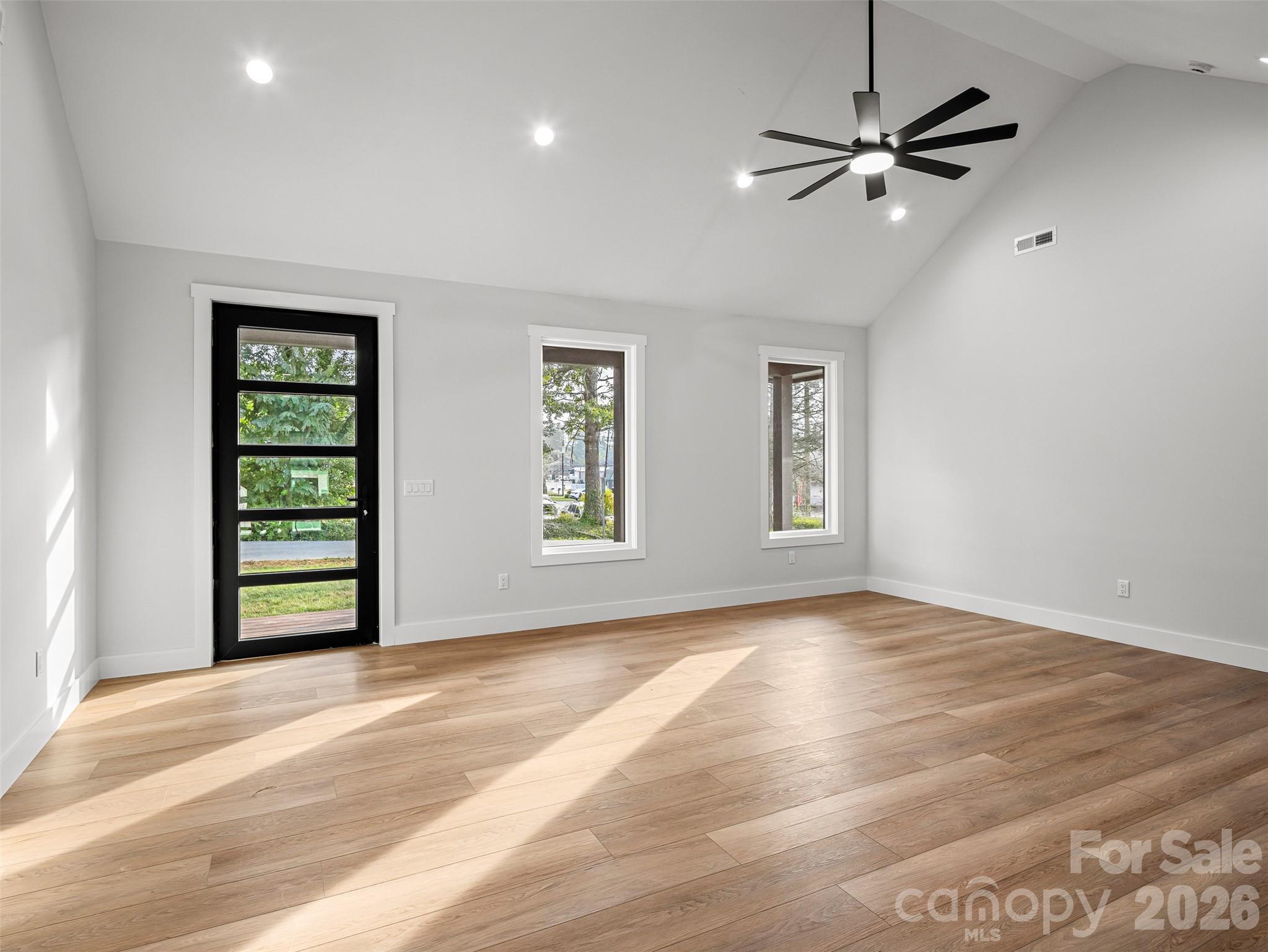 902 Narva Road Hendersonville, NC 28792 - Photo 9 of 48 Gallery Image 9