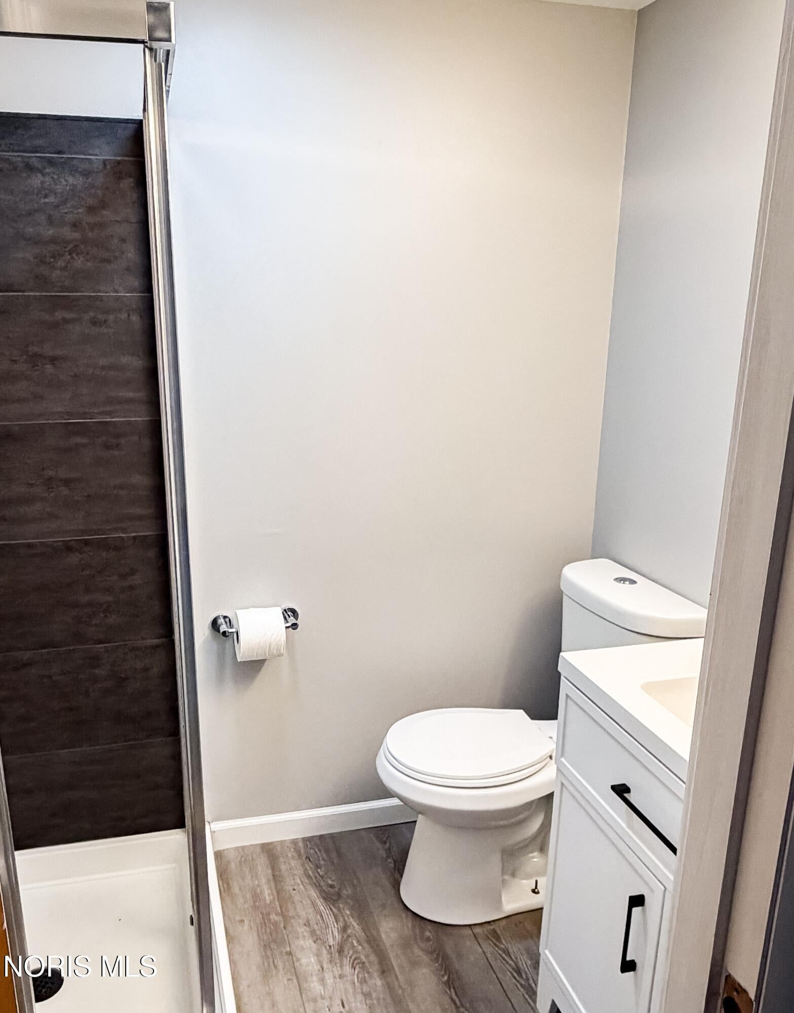 4233 Garrison Road Toledo, OH 43613 - Photo 18 of 25 primary En-suite