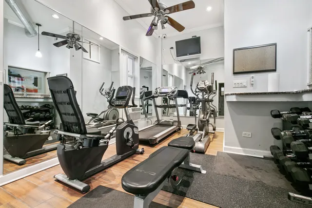 $1,725 | 4520 North Clarendon Avenue, Unit 408, Chicago, IL 60640