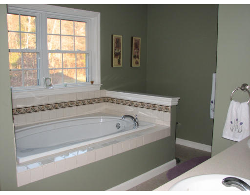 20 Highridge Road Bellingham, MA 02019 - Photo 8 of 17 Gallery Image 8