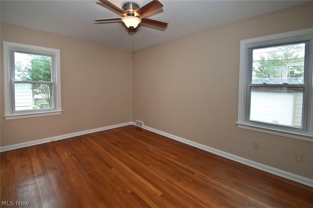 3627 Bainbridge Road Cleveland Heights, OH 44118 - Photo 8 of 21