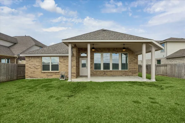 $339,900 | 7330 Water Glen Lane, Manvel, TX 77578