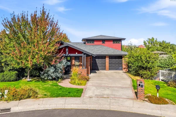 $995,000 | 620 Southeast Edge Knoll Drive, Pullman, WA 99163