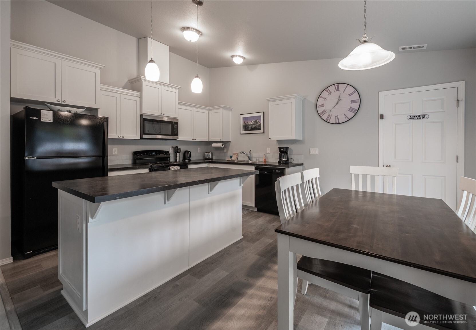 33 Butterfly Lane Pacific Beach, WA 98571 - Photo 12 of 40