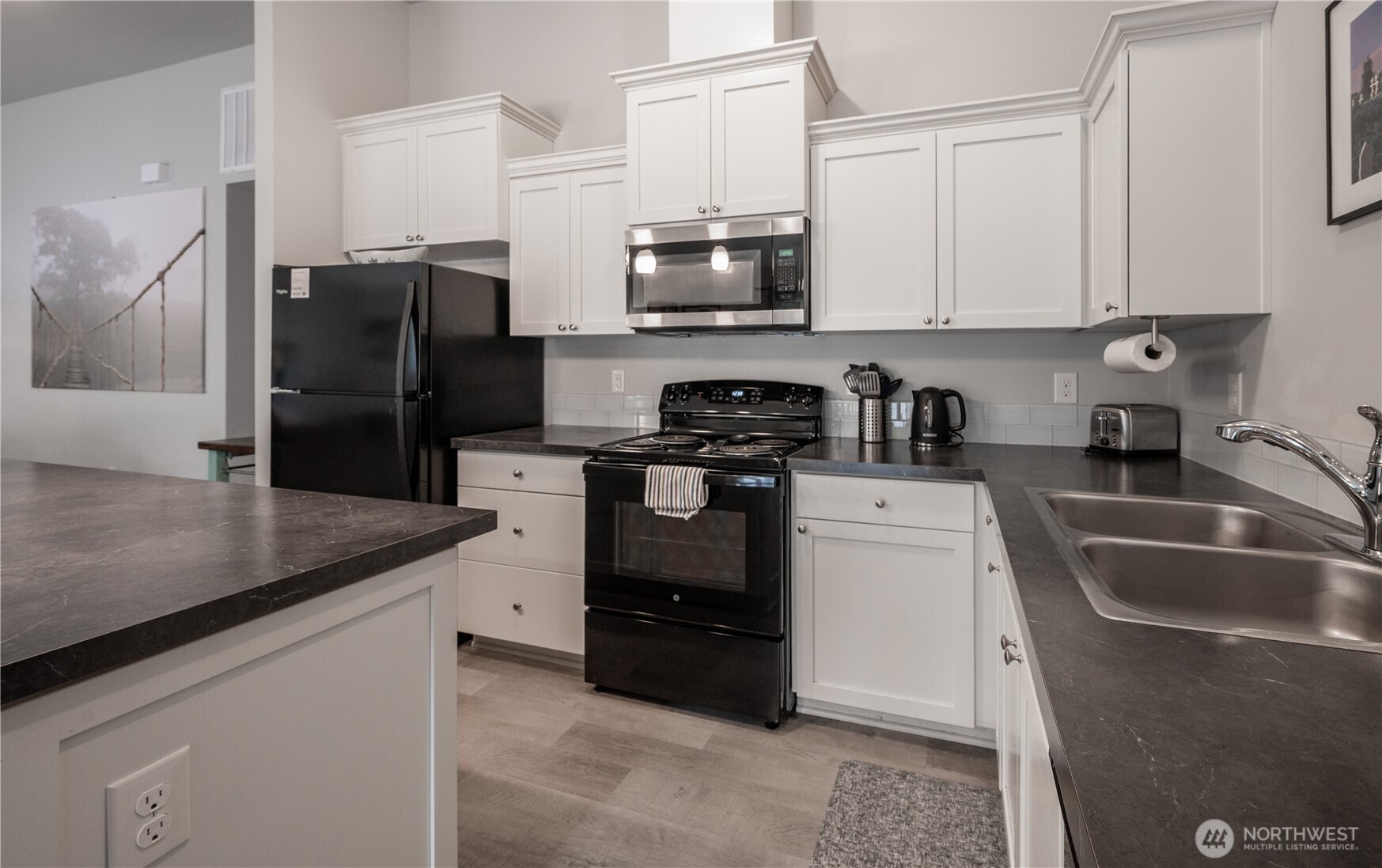 33 Butterfly Lane Pacific Beach, WA 98571 - Photo 14 of 40