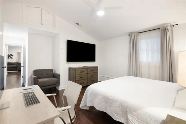 $2,600 | 6021 Tchoupitoulas Street, Unit D, New Orleans, LA 70118