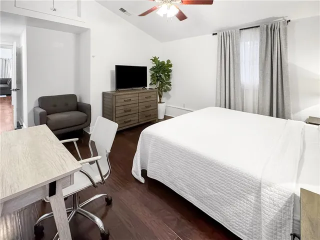 $2,600 | 6021 Tchoupitoulas Street, Unit D, New Orleans, LA 70118