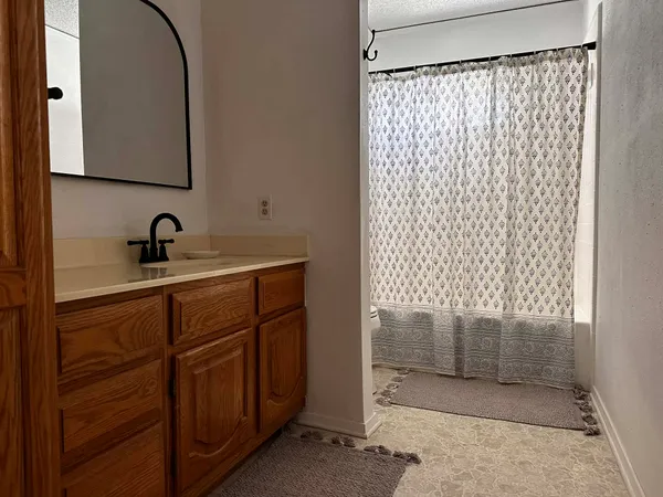 $425,000 | 810 Kc 271 Junction, Junction, TX 76849