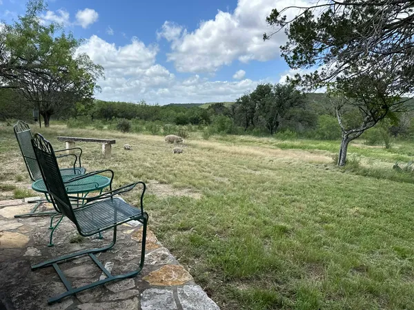 $425,000 | 810 Kc 271 Junction, Junction, TX 76849