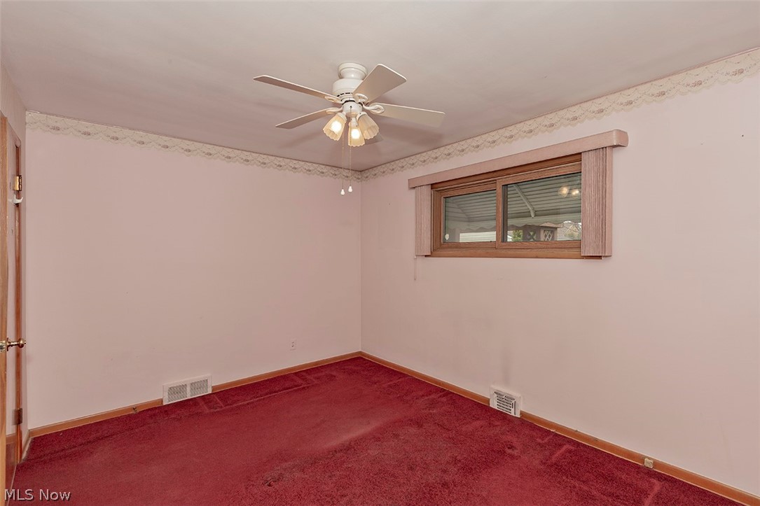 1756 Bellingham Road Cleveland, OH 44124 - Photo 19 of 35