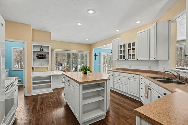 $494,900 | 61404 Whitetail Run, Mattawan, MI 49071