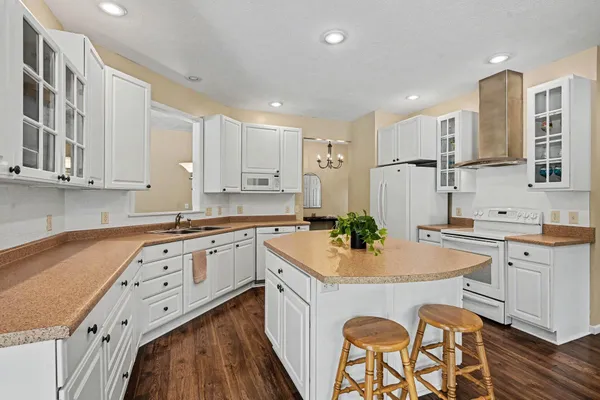 $494,900 | 61404 Whitetail Run, Mattawan, MI 49071