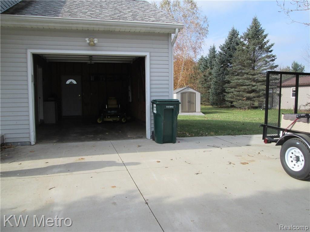4175 Potts Road Fowlerville, MI 48836 - Photo 3 of 23 1980-01-01 00.01