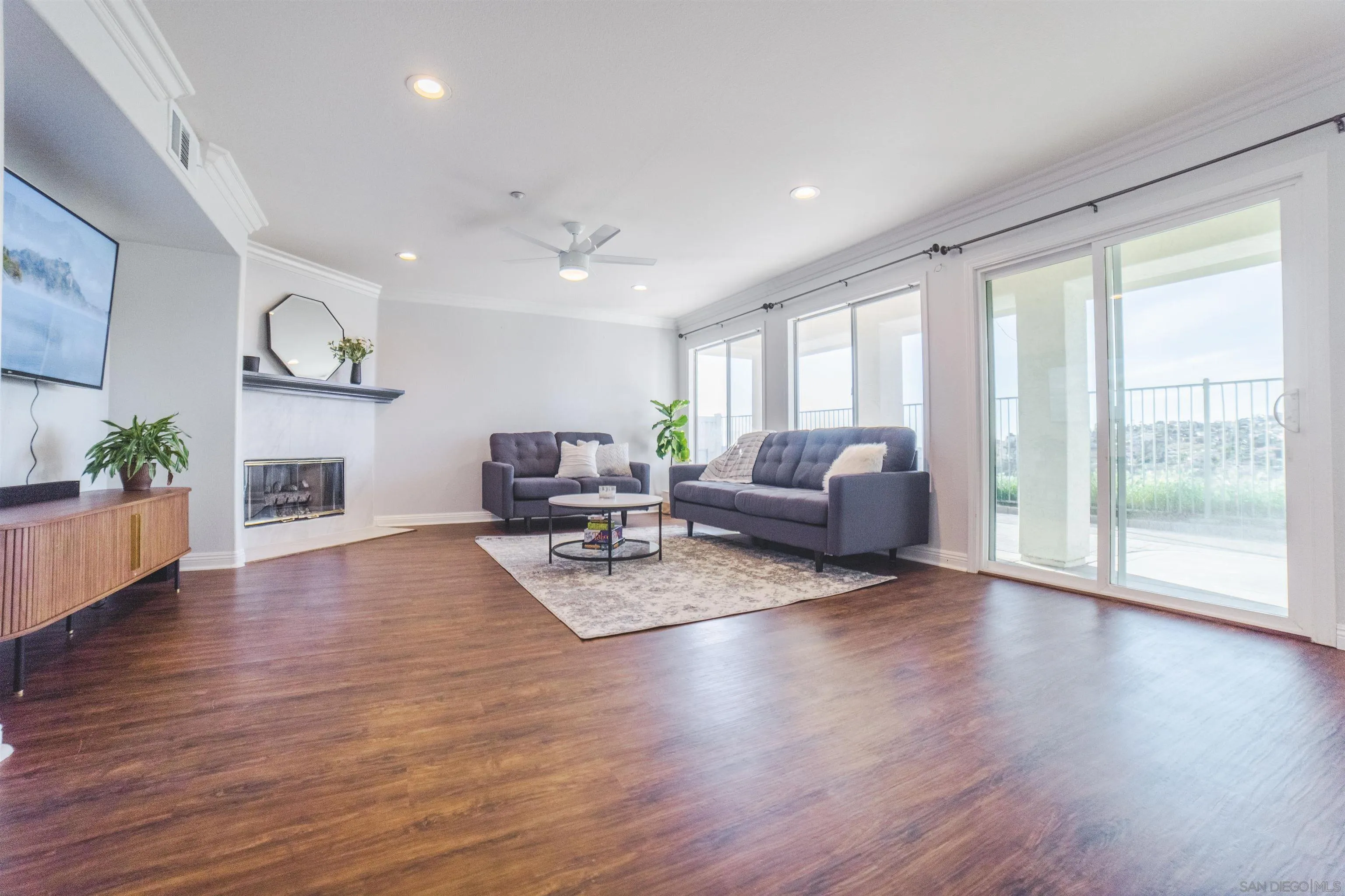 10035 Challenger Circle Spring Valley, CA 91978 - Photo 11 of 40 Gallery Image 11