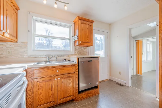 $599,900 | 508 Whitelocke Road Southeast, Floyd, VA 24091