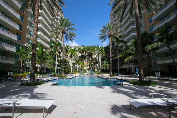 $2,300 | 625 Casa Loma Boulevard, Unit 307, Boynton Beach, FL 33435