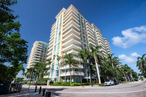 $2,300 | 625 Casa Loma Boulevard, Unit 307, Boynton Beach, FL 33435