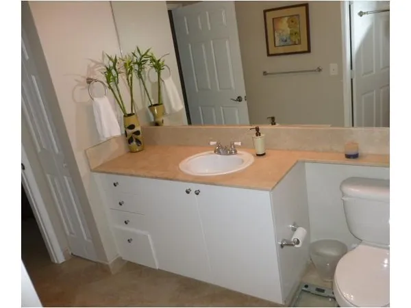 $2,300 | 625 Casa Loma Boulevard, Unit 307, Boynton Beach, FL 33435