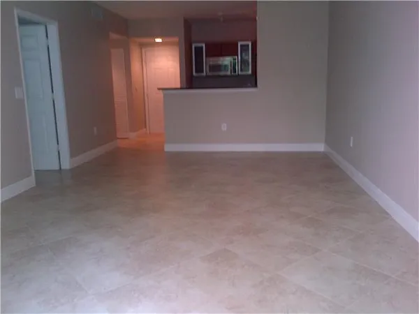 $2,300 | 625 Casa Loma Boulevard, Unit 307, Boynton Beach, FL 33435