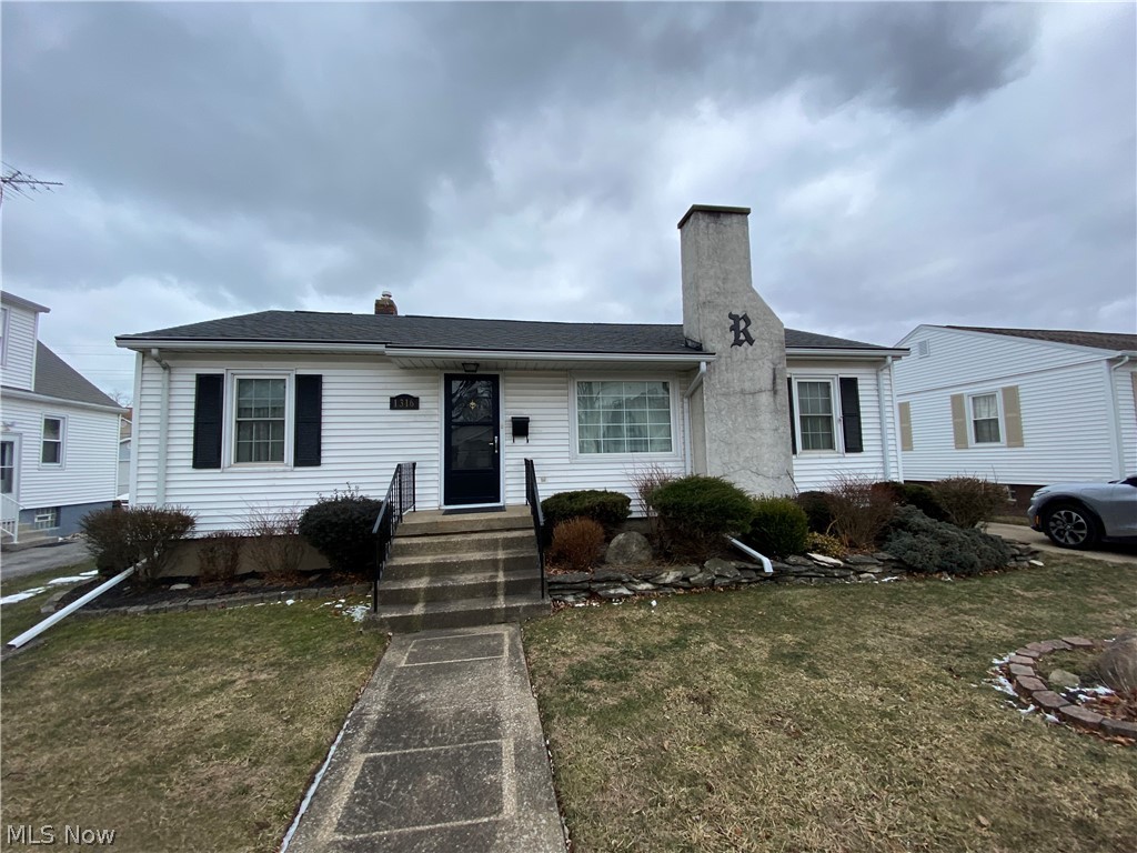 1316 Hollyrood Road Sandusky, OH 44870 - Photo 1 of 27