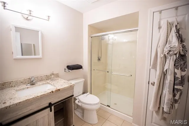 $455,000 | 260 Monroe Mill Drive, Ballwin, MO 63011