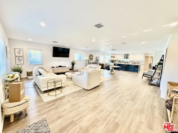$12,000 | 2850 Delaware Avenue, Santa Monica, CA 90404