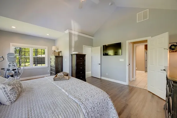 $650,000 | 5120 Country Hills Drive, Aurora, IN 47001