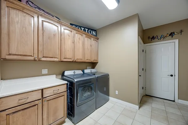 $650,000 | 5120 Country Hills Drive, Aurora, IN 47001