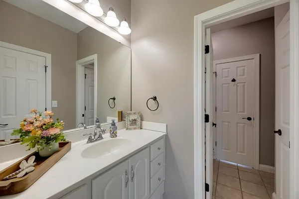 $650,000 | 5120 Country Hills Drive, Aurora, IN 47001