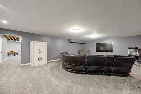 $650,000 | 5120 Country Hills Drive, Aurora, IN 47001