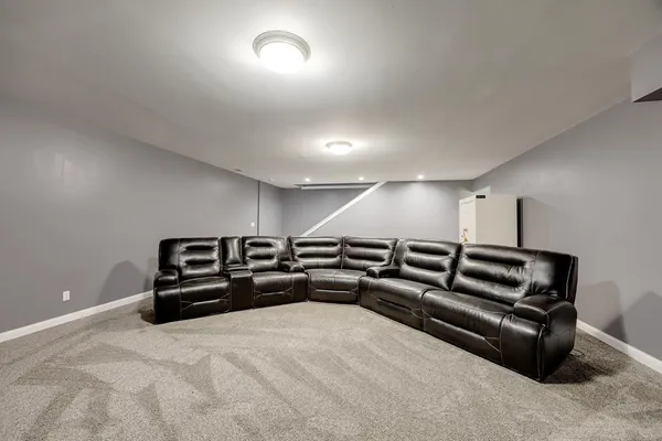 $650,000 | 5120 Country Hills Drive, Aurora, IN 47001