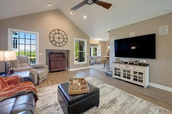 $650,000 | 5120 Country Hills Drive, Aurora, IN 47001