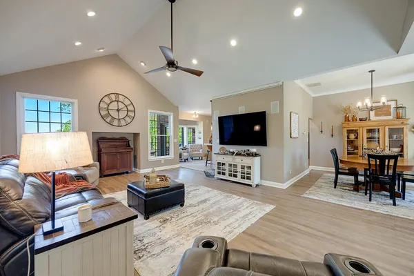 $650,000 | 5120 Country Hills Drive, Aurora, IN 47001