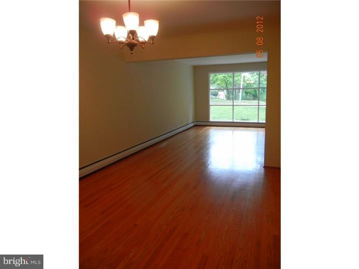 670 Beatty Road Springfield, PA 19064 - Photo 6 of 25 Dining Room