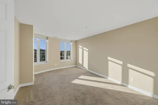 $295,000 | 100 Harborview Drive, Unit 814, Baltimore, MD 21230