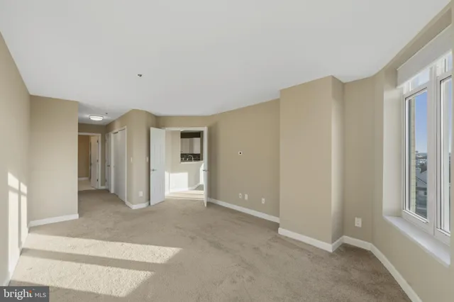 $295,000 | 100 Harborview Drive, Unit 814, Baltimore, MD 21230