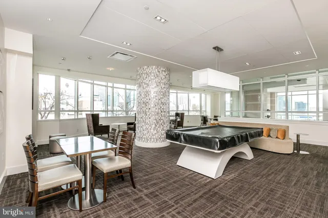 $295,000 | 100 Harborview Drive, Unit 814, Baltimore, MD 21230