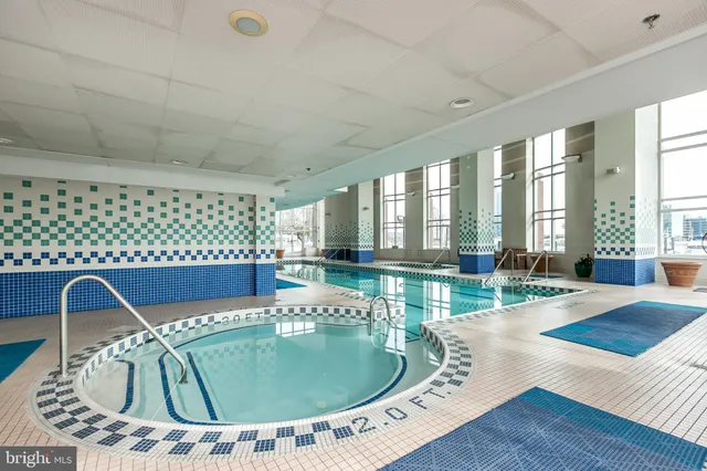 $295,000 | 100 Harborview Drive, Unit 814, Baltimore, MD 21230