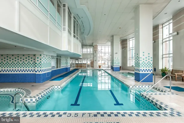 $295,000 | 100 Harborview Drive, Unit 814, Baltimore, MD 21230