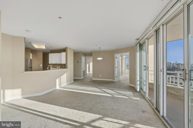 $295,000 | 100 Harborview Drive, Unit 814, Baltimore, MD 21230