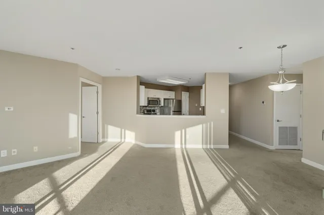 $295,000 | 100 Harborview Drive, Unit 814, Baltimore, MD 21230