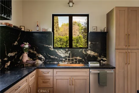 $2,795,500 | 15719 Hartsook Street, Encino, CA 91436