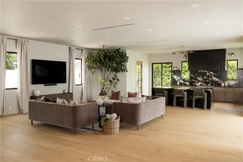 $2,795,500 | 15719 Hartsook Street, Encino, CA 91436