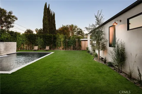 $2,795,500 | 15719 Hartsook Street, Encino, CA 91436