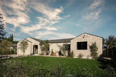 $2,795,500 | 15719 Hartsook Street, Encino, CA 91436