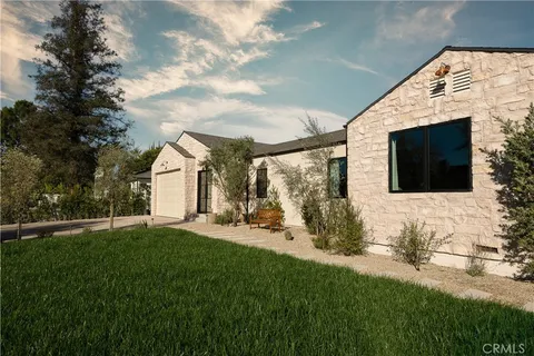 $2,725,500 | 15719 Hartsook Street, Encino, CA 91436