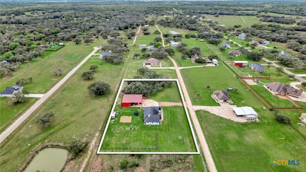 $585,000 | 201 Stone Oak Drive, Inez, TX 77968