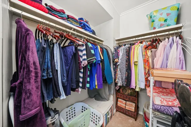 $240,000 | 6107 Knoll Valley Drive, Unit 308, Willowbrook, IL 60527