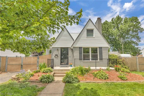 $199,900 | 1227 Manor Avenue Southwest, Canton, OH 44710